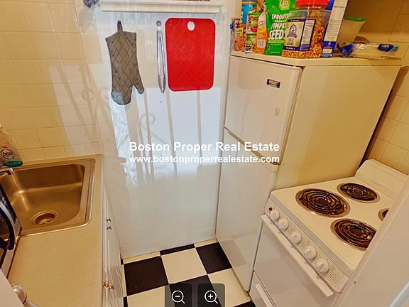 5th image of 455 Beacon St APT 10