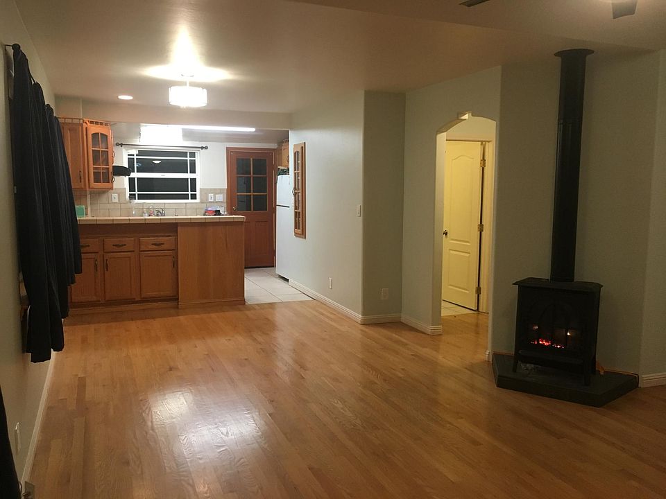 1st image of 4386 Kansas St