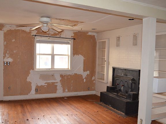 5th image of 209 W Buena Vista Ave