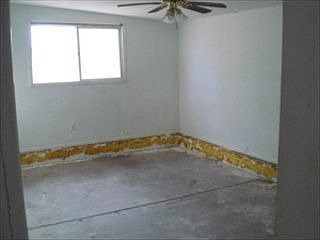 5th image of 220 E 2nd Ave