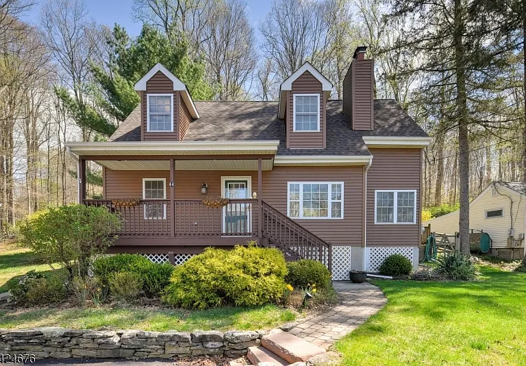 64 Hilltop Trl — Photo 3