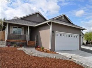 523 SE Tokay St, Winston, OR 97496