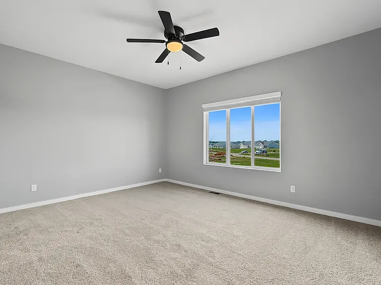 1845 Callaway Ln — Photo 10