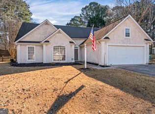 64 Dogwood Lakes Dr, Hampton, GA 30228