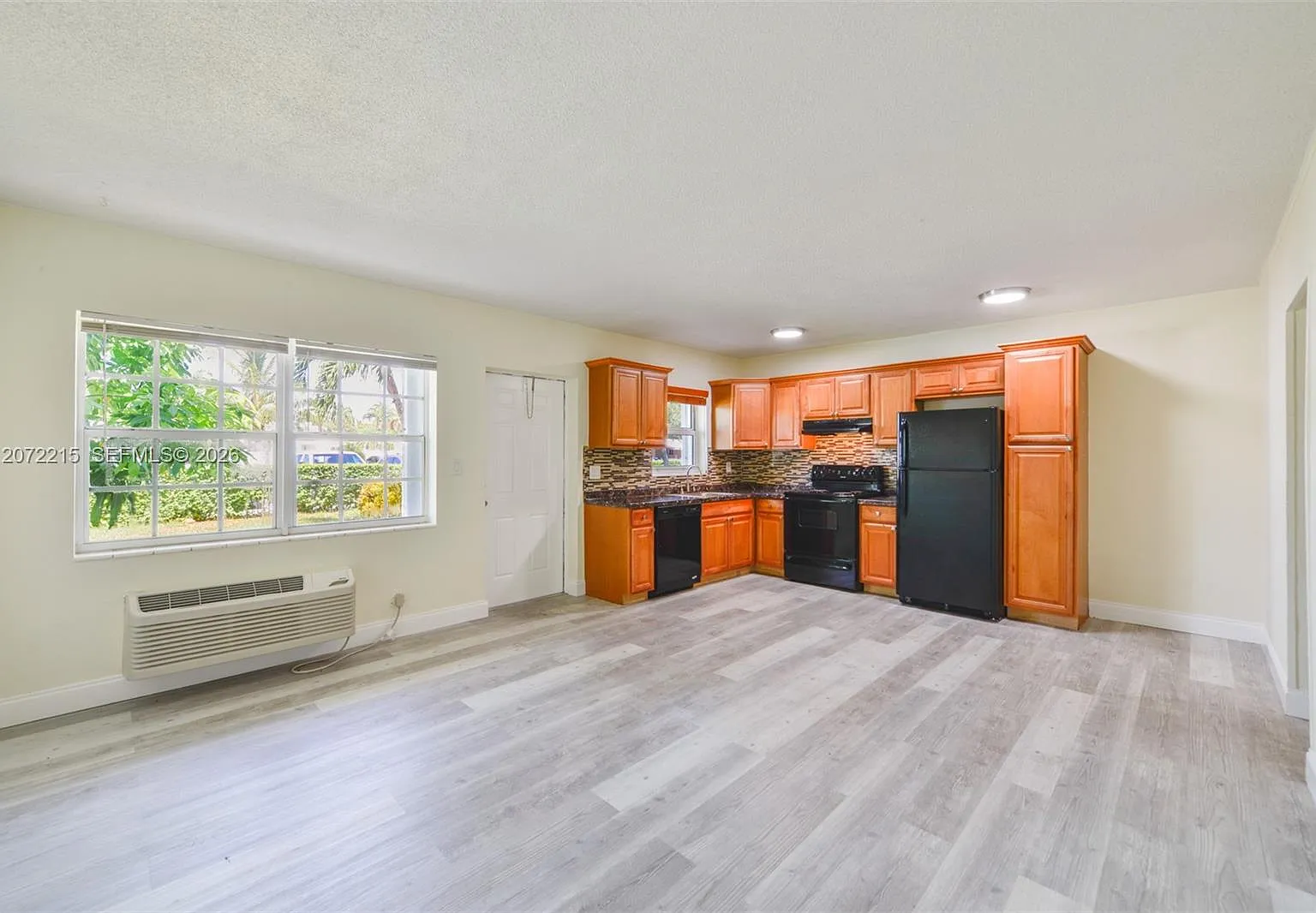 Coral Ridge Add — Photo 2