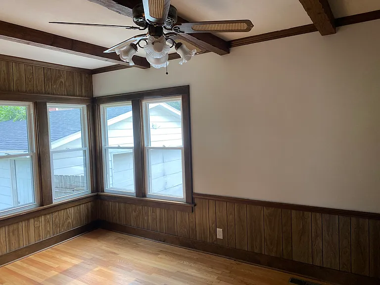 207 N Lakeshore Dr — Photo 9