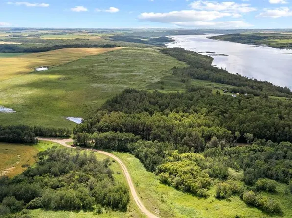 19515 Township Road 452, Camrose County, AB T0B 1J0
