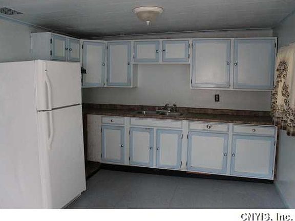 4th image of 27669 Water St