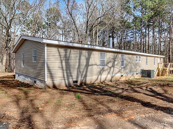 3rd image of 194 McKneely Rd