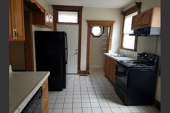 4th image of 3462 Mayfair Ave