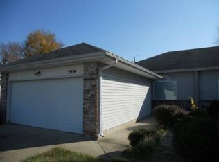 2934 W Village Ln, Springfield, MO 65807