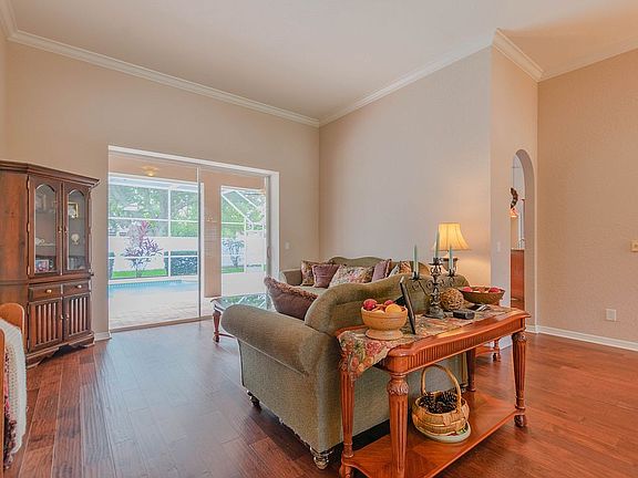 3rd image of 4852 Valley Field Dr