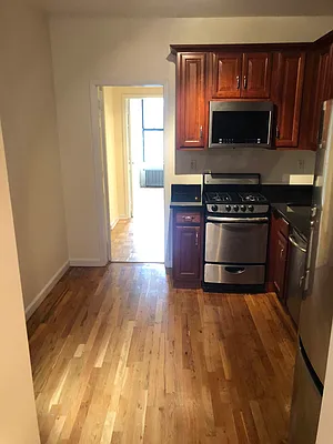 Rented by Eric Goodman Realty Corp | media 14