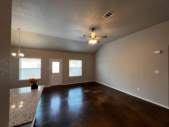 5th image of 1513 Lucille St