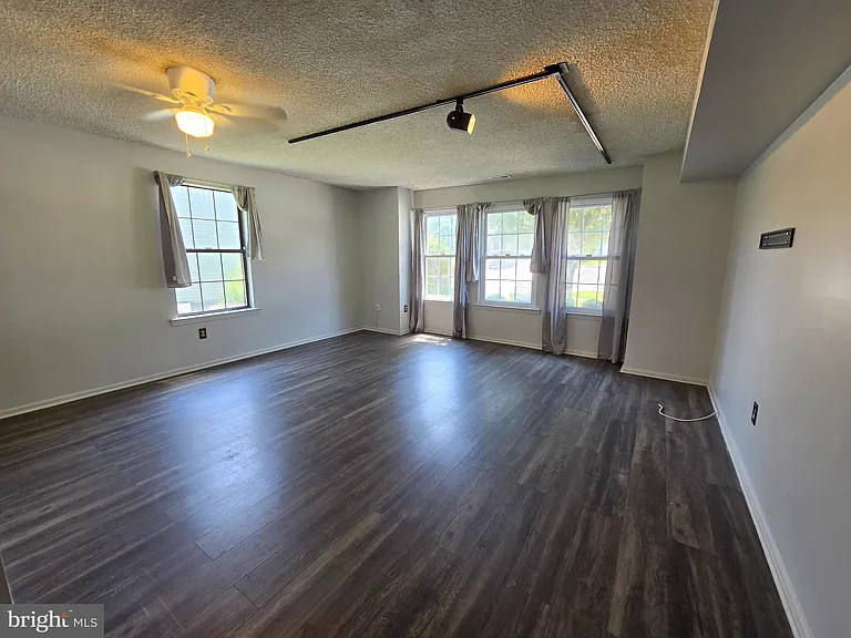 37 Bridgewater Dr #37 — Photo 4