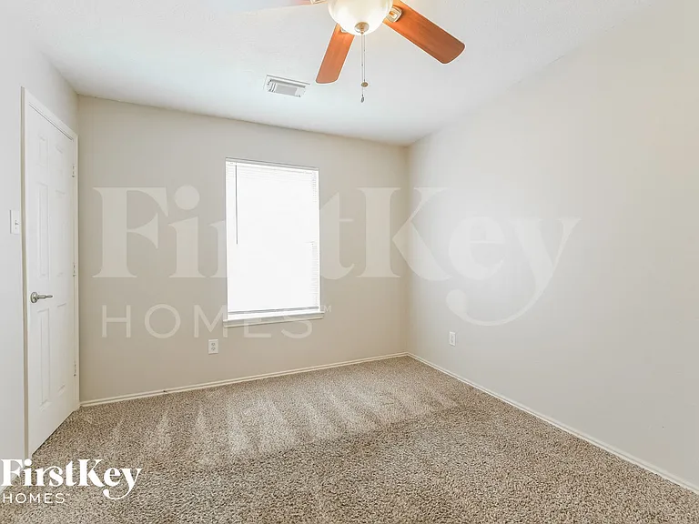 20014 Shumaring Dr — Photo 11