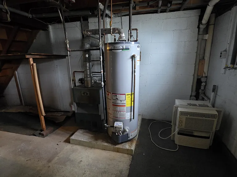 122 Beacon St — Photo 12