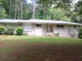 384 Kenilworth Cir, Stone Mountain, GA