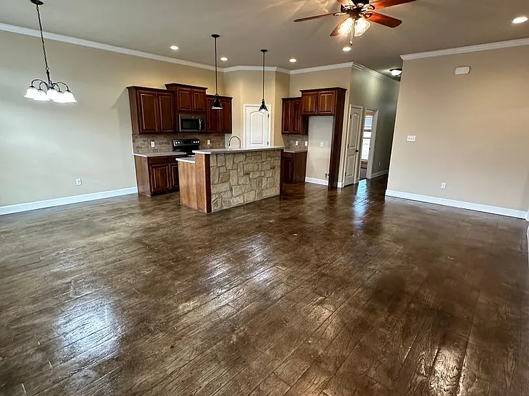 3820 Carrera Ln — Photo 3