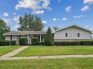 1406 W Grandview Dr, Knoxville, IA 50138