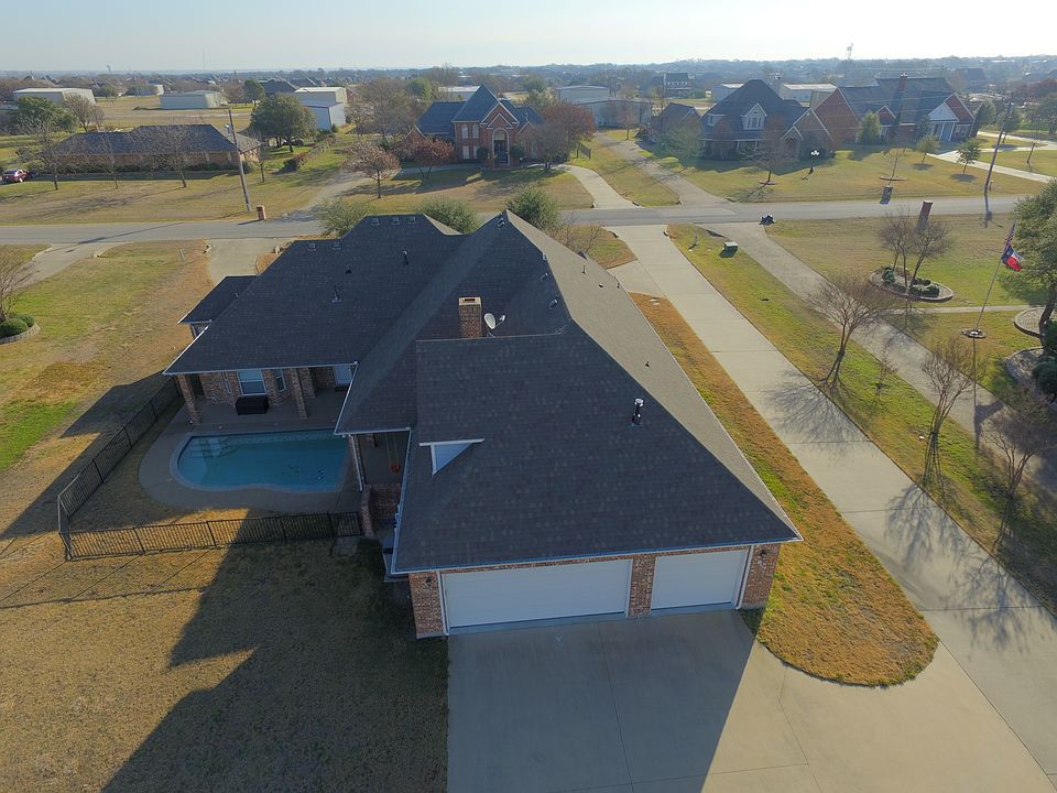 2nd image of 2761 Falcon Way