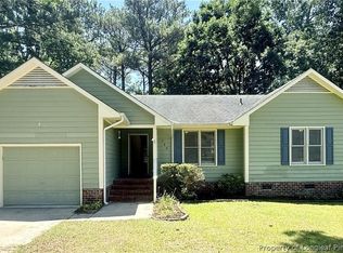 146 Greentree Dr, Raeford, NC 28376