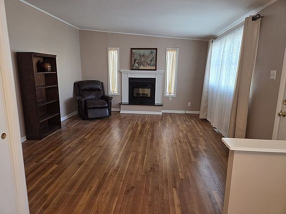 5th image of 3420 SW Burlingame Rd