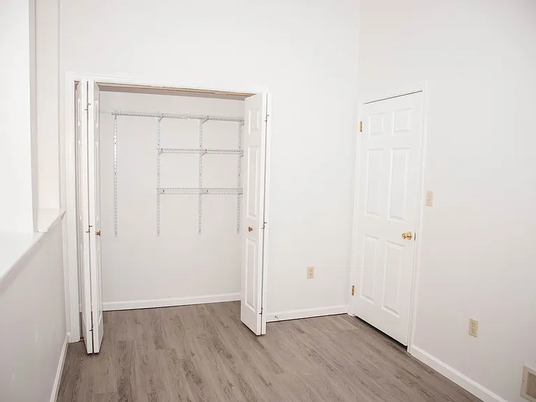 33 E Park St — Photo 16