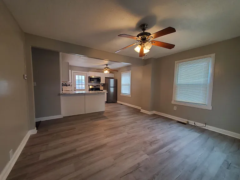 333 Archer Dr — Photo 32