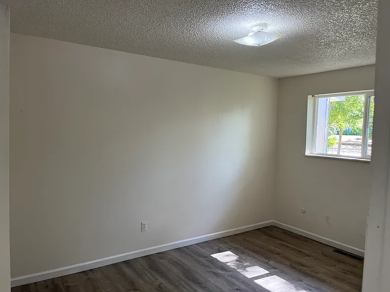 1424 Centennial Dr — Photo 13