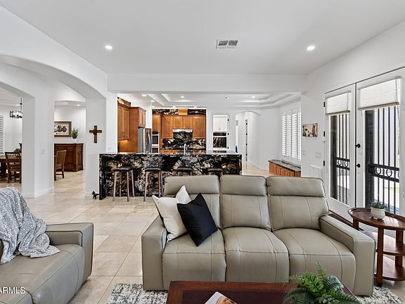 5th image of 2613 W IRVINE Road