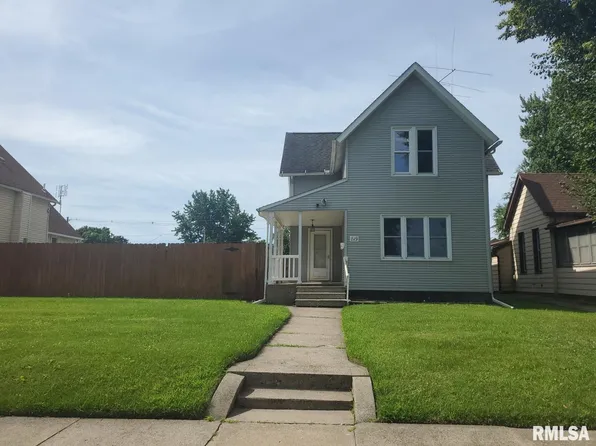 819 11th Ave S, Clinton, IA 52732