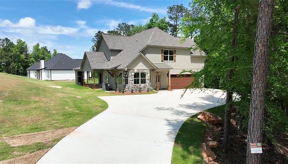 1st image of 1097 Lee Road 315
