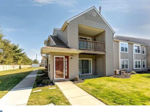 602 Briarwood Ct #602, Sewell, NJ 08080