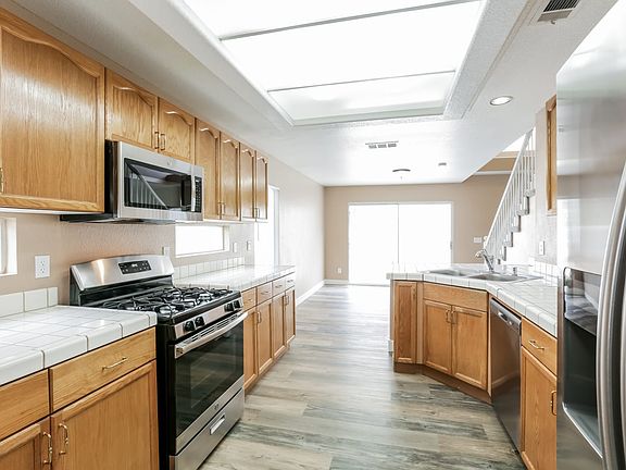 5th image of 8872 Cornwall Glen Ave