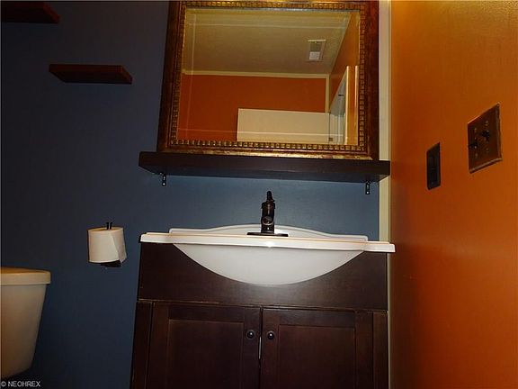 5th image of 27083 Oakwood Cir #X122
