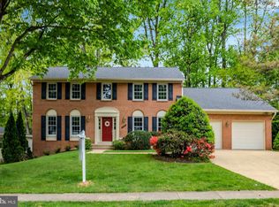 9705 Flintridge Ct, Fairfax, VA 22032
