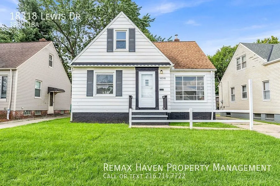 18318 Lewis Dr photo 1