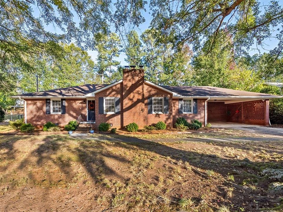 1st image of 224 Bedford Forest Ave