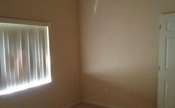 3rd image of 9324 Woodstone Ln