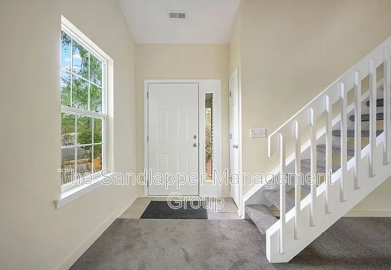 7955 Timbercreek Ln #H — Photo 2