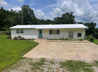 472595 Highway 100, Stilwell, OK 74960