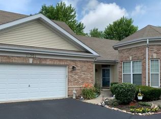 21354 Mays Lake Dr, Crest Hill, IL 60403