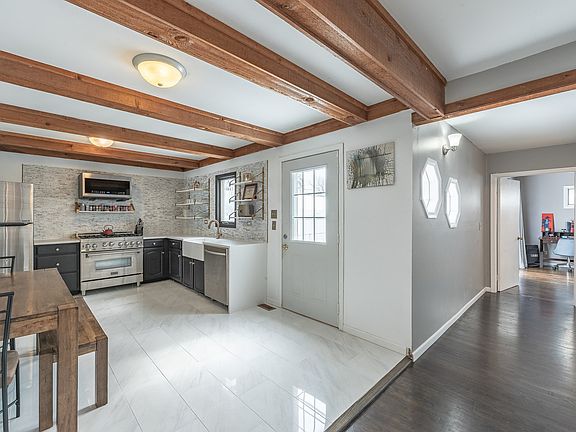 Eat in kitchen is very spacious!