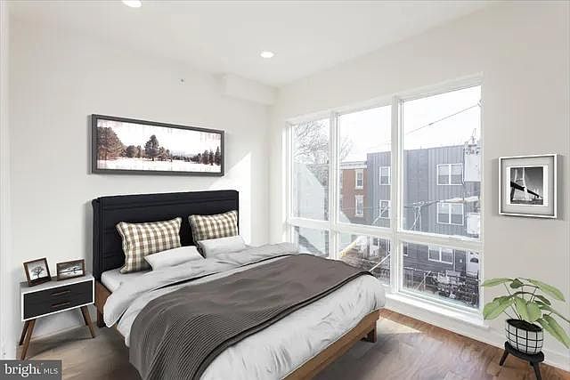 1st image of 318 N Preston St #2