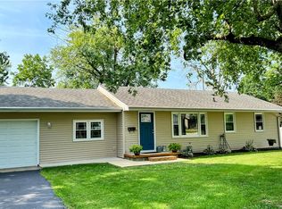 13 Diane Rd, Decatur, IL 62526