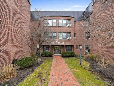 71 Grace Ave APT 2A, Great Neck, NY, 11021