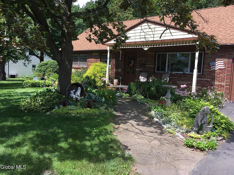5th image of 18 Friar Tuck Road