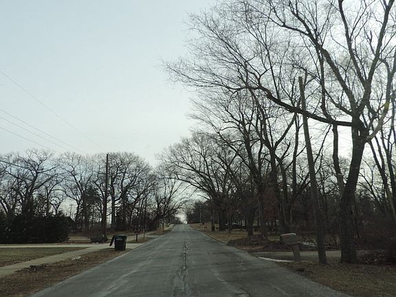 4th image of 5806 Evergreen Ave