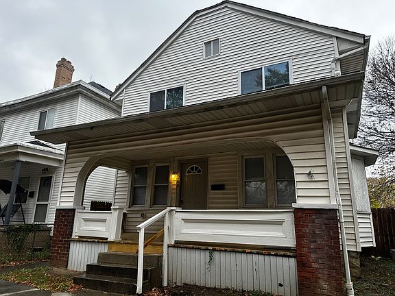 2nd image of 268 W Park Ave